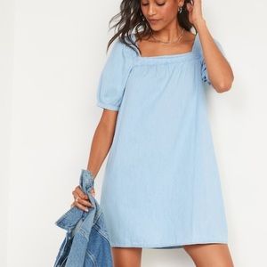 NWOT Old Navy puff sleeve bleached denim dress